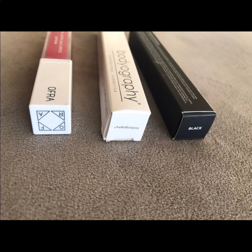 Makeup Bundle - Picture 4 of 9